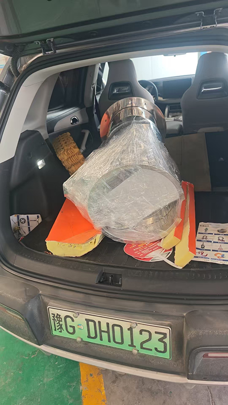 400型旋振篩專車發貨